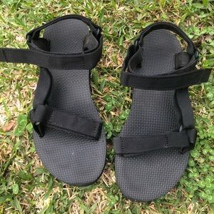 Teva Original Universal Black Women’s 8